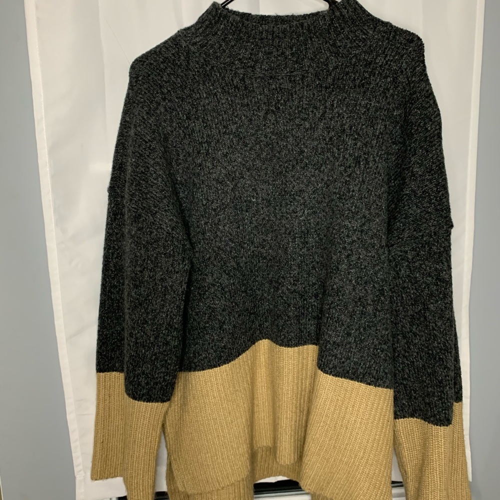 Woman’s XL Micheal Kors Sweater